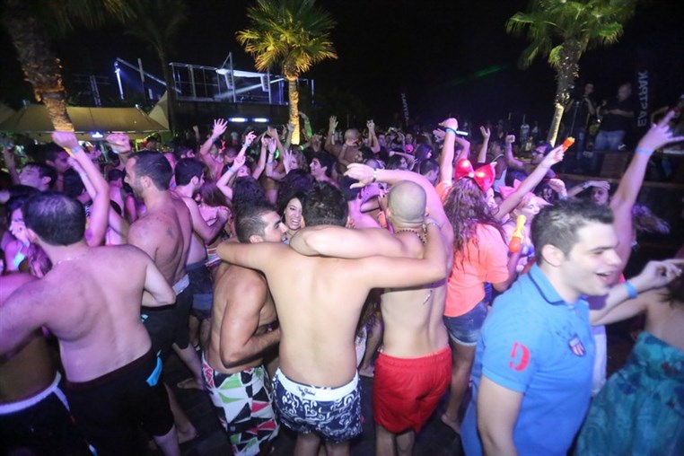 Lebanon Largest FOAM Party 3 (3)